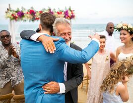 How to Write a Letter to Your Dad on Your Wedding Day