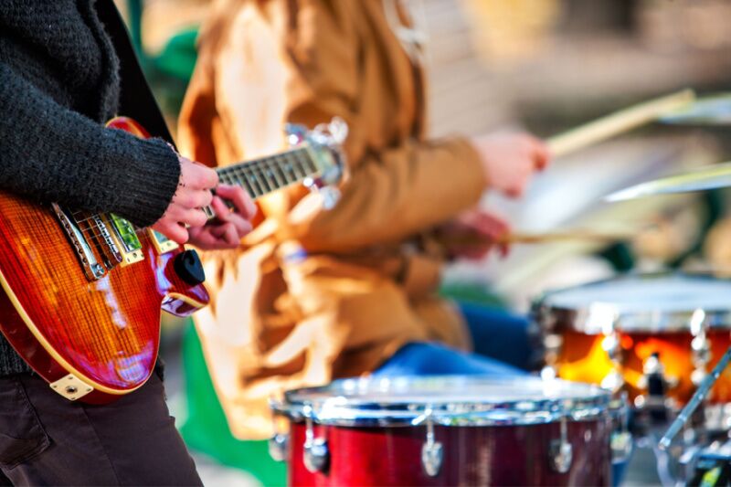 Hire a band outdoor winter birthday party ideas