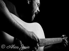 Wayward Blues - Blues Acoustic Guitarist - Austin, TX - Hero Gallery 1