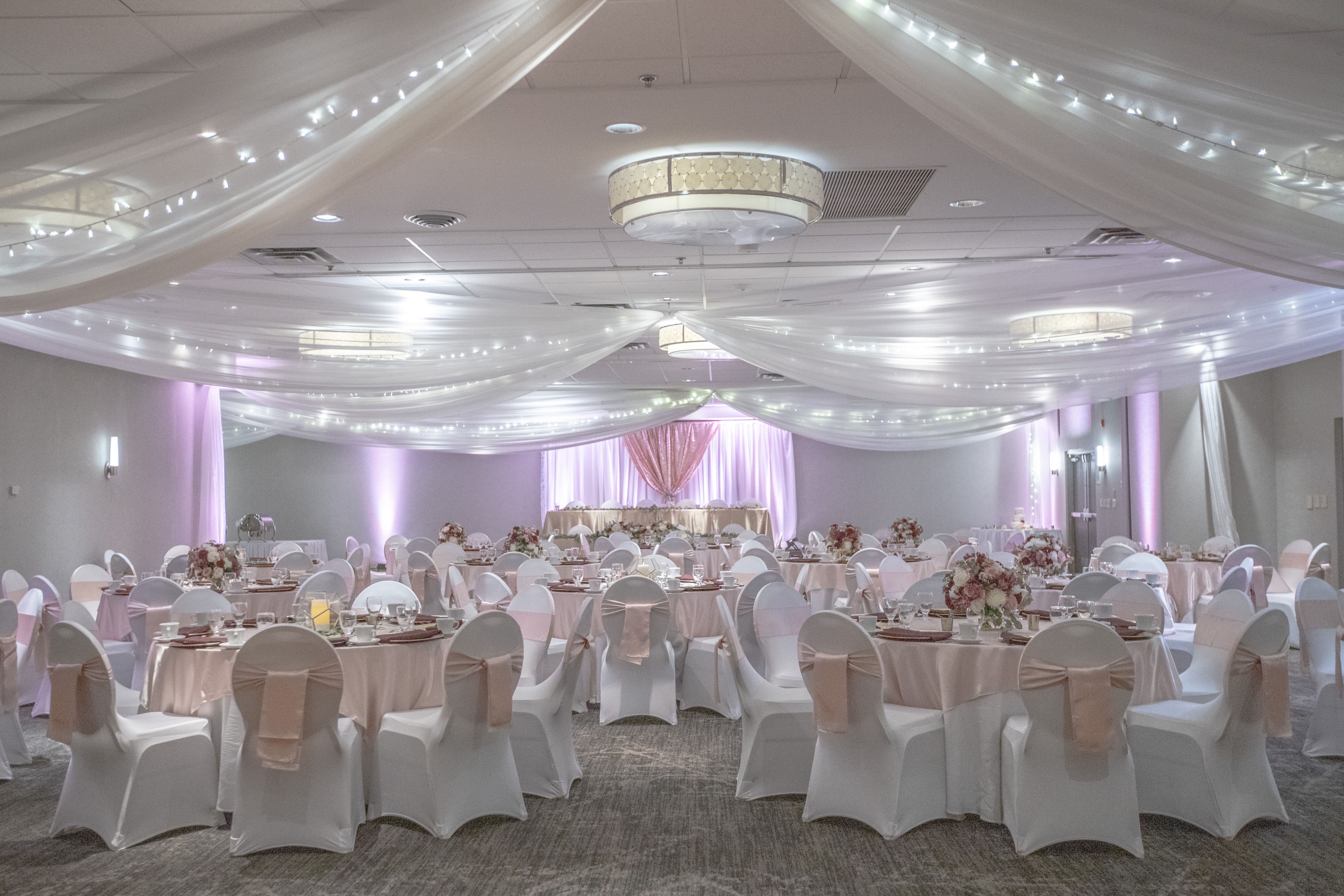 DoubleTree by Hilton Roseville Minneapolis | Reception Venues - The Knot