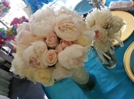Flowergirls Weddings - Florist - Tulsa, OK - Hero Gallery 4