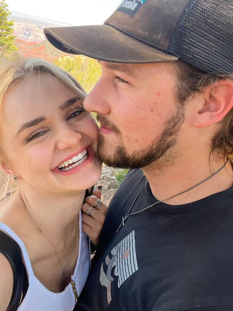 Matt & Emma travel to the Grand Canyon for the day....Matt discovers that Emma is terrified of wasps....she makes a scene and screams and runs around quite often...