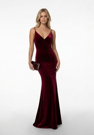 This fit-and-flare bridesmaid dress in Stretch Velvet is pure showstopper energy. Slim spaghetti straps and a plunging V-neckline keep it flirty and modern, while the stunning cowl draped back adds a sexy, unexpected twist. Figure-hugging and effortlessly chic, it’s perfect for bridesmaids who want to feel confident, playful, and totally unforgettable.