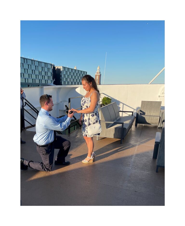 The proposal! ***

La propuesta de matrimonio!
