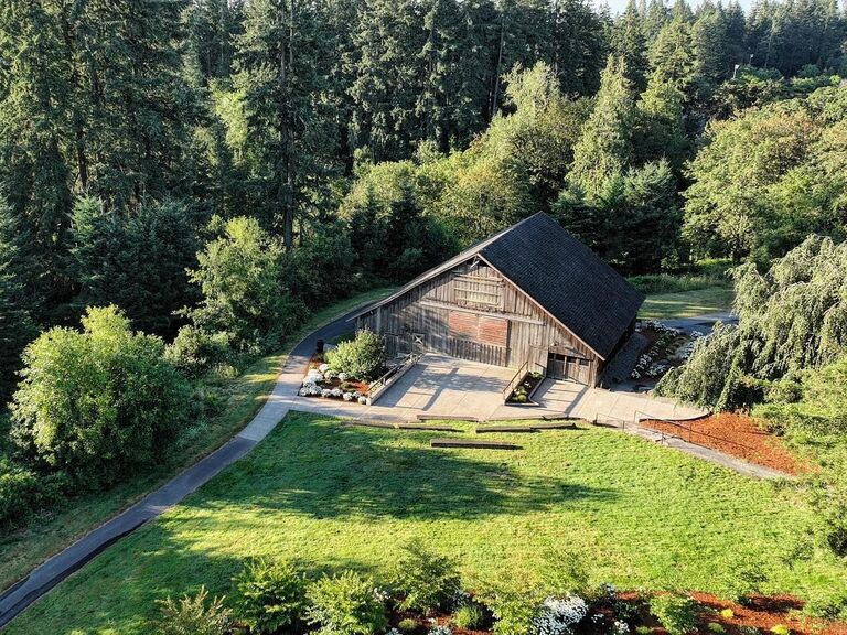 Stein-Boozier Barn small wedding venue in Wilsonville, Oregon