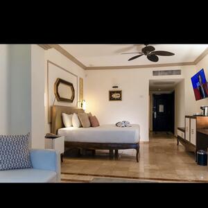 Gallery Photo 51