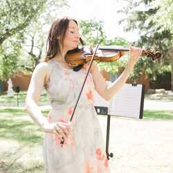 Violinist Carolina Herrera, profile image