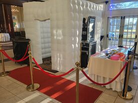 MaiHot Party Entertainment - Photo Booth - Granby, MA - Hero Gallery 2