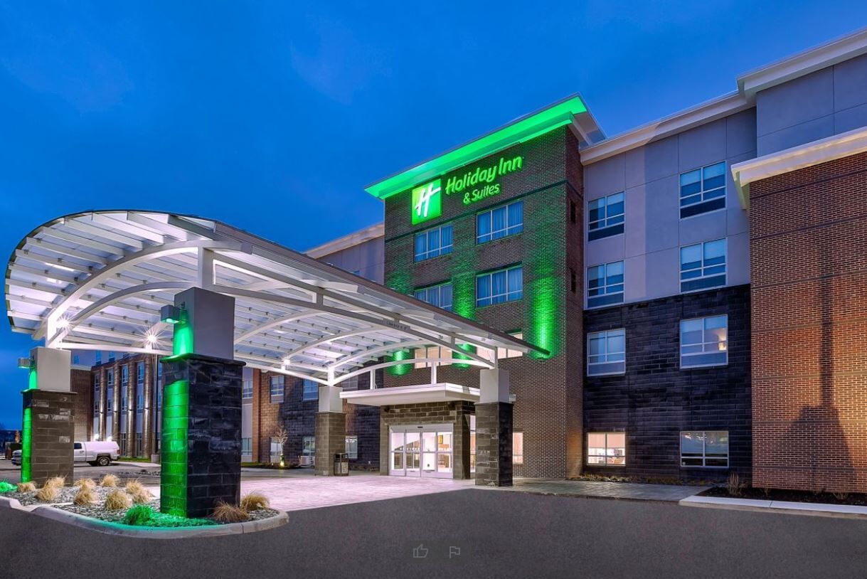 Holiday Inn & Suites Toledo Southwest - Perrysburg | Reception Venues - The  Knot