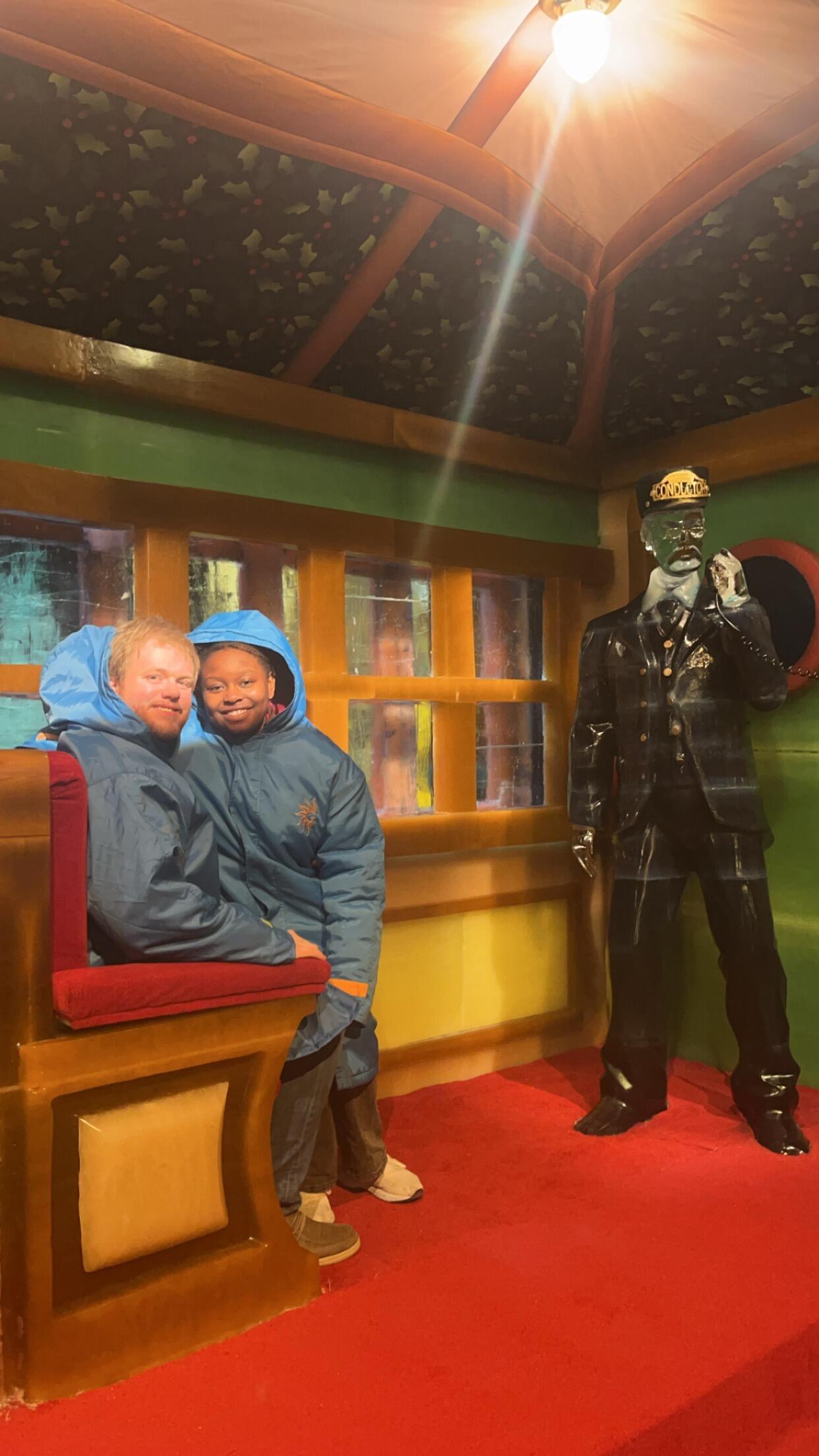 Polar express exhibit in Nashville!
'Twas cold 🥶