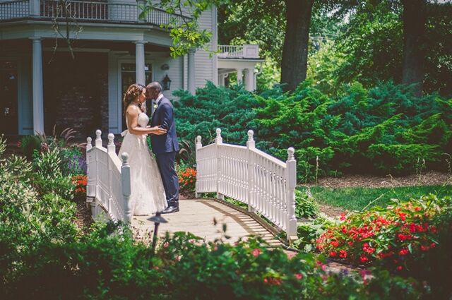 Boho Brides Will Want to Take Notes From This Blush and Navy Carl House  Wedding