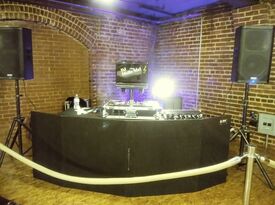 DJ Mel Sanders - DJ - Greenville, SC - Hero Gallery 4