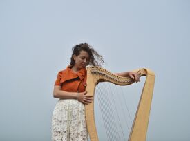 Liyanna Sadowsky - Harpist - Sebastopol, CA - Hero Gallery 1