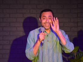 SEETHA THE COMIC :) - Comedian - Miami, FL - Hero Gallery 3