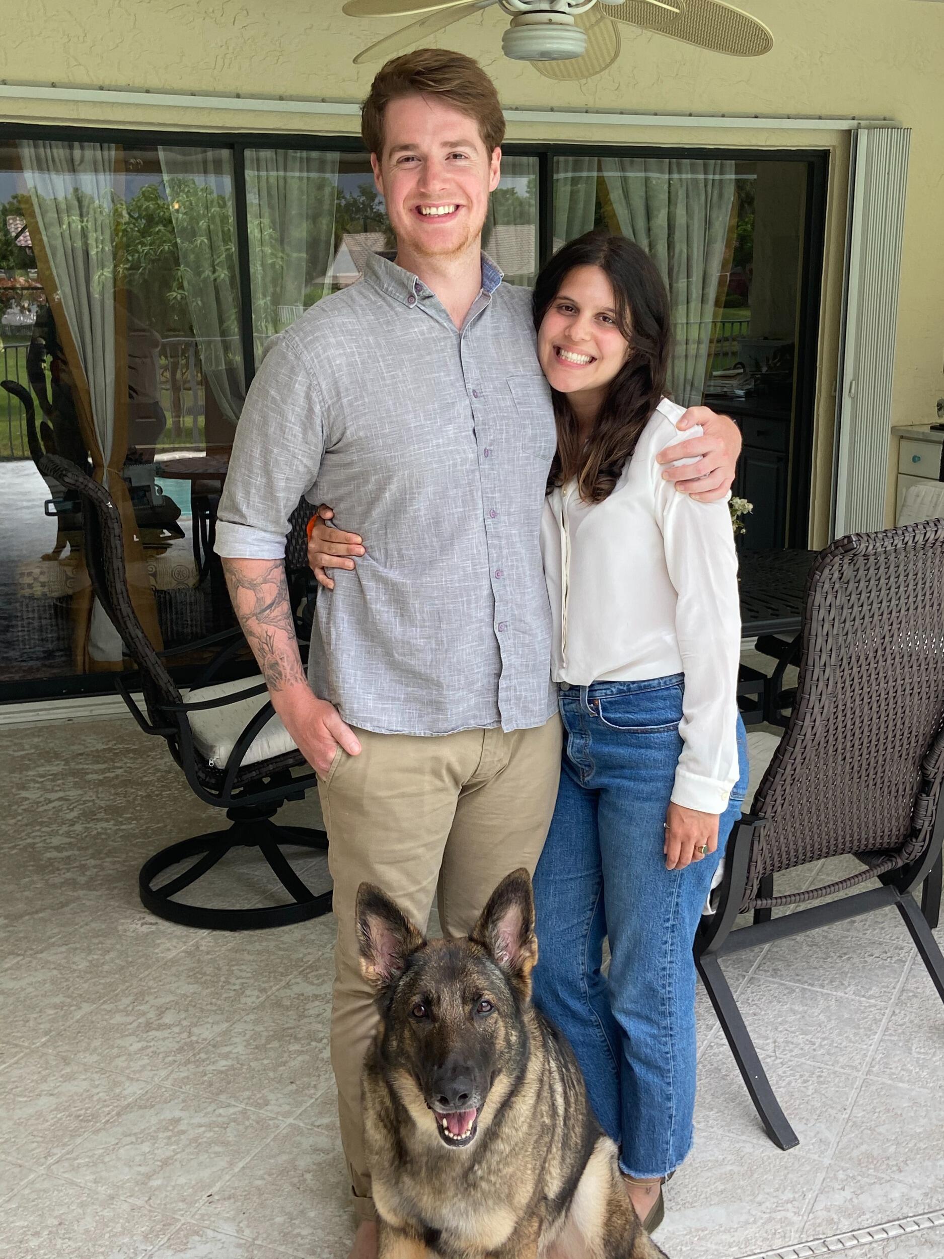 Although Dylan didn't own many button-ups, he was able to visit Tara's home in Florida and receive the most important approval - from Pepper.