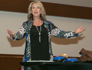 Humorous, Inspirational Speaker - Lori Randall - Motivational Speaker - Meeker, OK - Hero Main