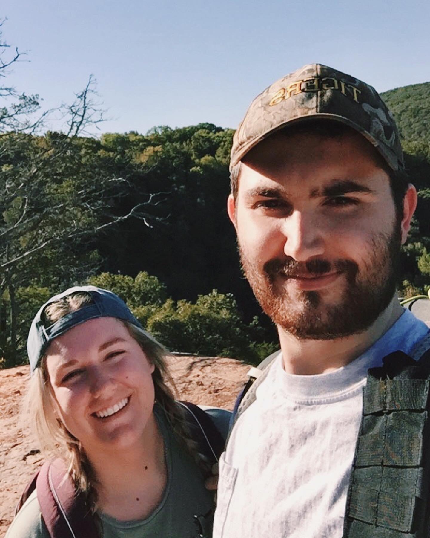 hiking at devil's den