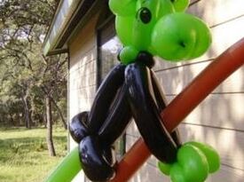 Silly Mcnilly And Company - Balloon Twister - San Antonio, TX - Hero Gallery 2