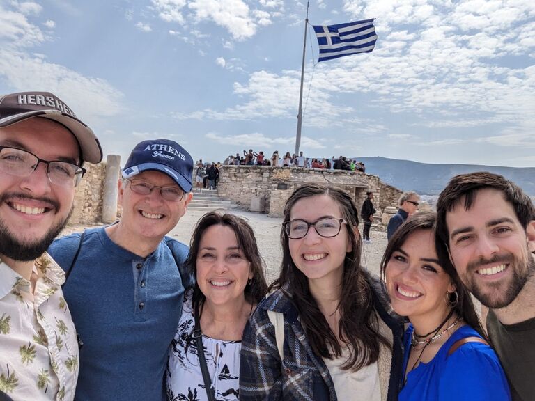 Hanalee went on vacation with Jacob's family to Greece. Jacob proposed at the National Garden of Athens while on a picnic, and Hanalee said, "Mhm!!"