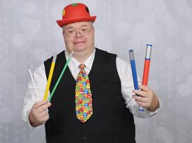 Mr. Oops Children Magician - Comedy Magician - Burnsville, MN - Hero Gallery 2