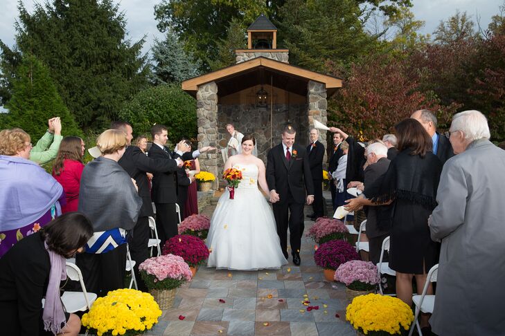 A Fall Rustic Wedding At The Stroudsmoor Country Inn In