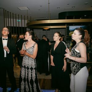 Gallery Photo 100