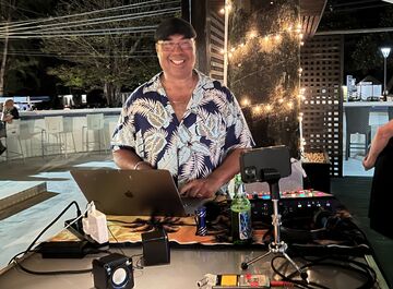 DJ Bruce Outridge - DJ - Burlington, ON - Hero Main