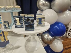 CapeNTiara Creations - Balloon Decorator - Fort Lauderdale, FL - Hero Gallery 4