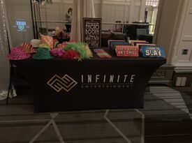 Infinite Entertainment Photo Booth - Photo Booth - Naperville, IL - Hero Gallery 3