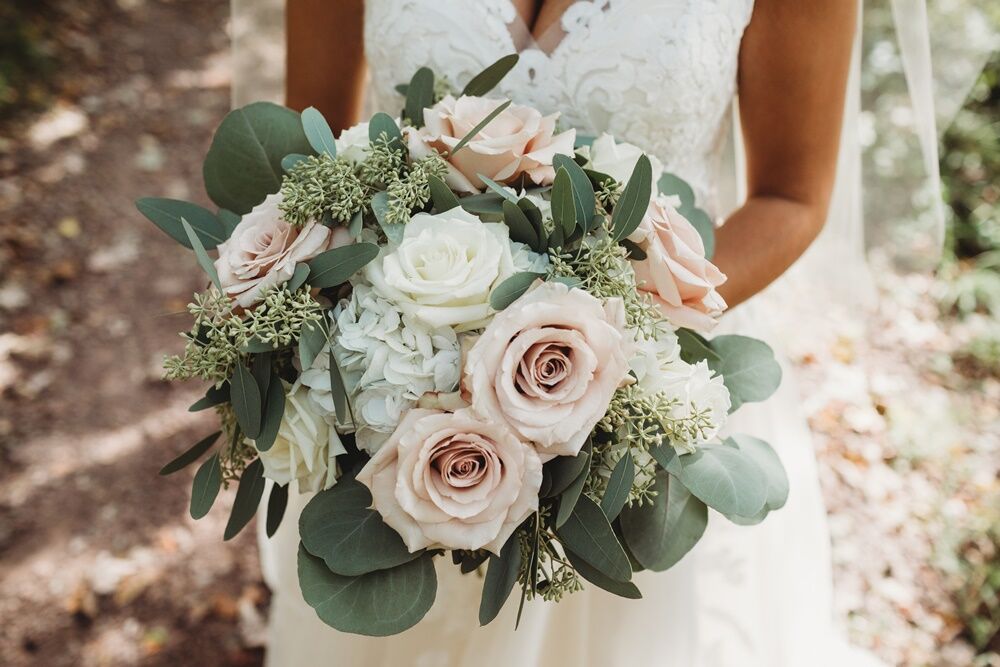 Gidas Flowers | Florists - The Knot