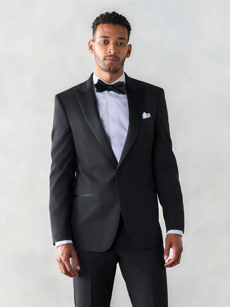 17 Menswear Essentials You Can Wear to Any Wedding