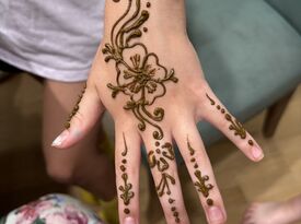 Artful Faces and Henna Hues - Face Painter - Arlington, MA - Hero Gallery 2
