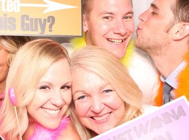 Smiley Photo Booths - Photo Booth - Clovis, CA - Hero Gallery 3