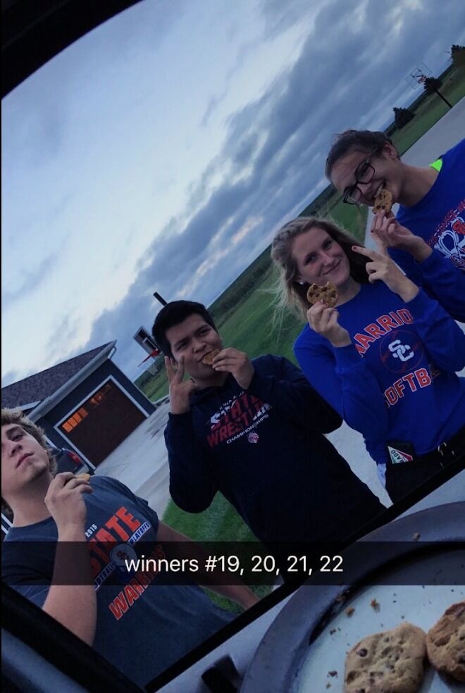 We won cookies in a screenshot contest.