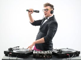 Entertainment Roster - DJ - Nashville, TN - Hero Gallery 1