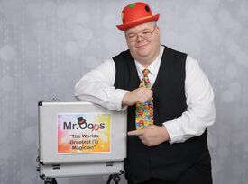 Mr. Oops Children Magician - Comedy Magician - Burnsville, MN - Hero Gallery 4