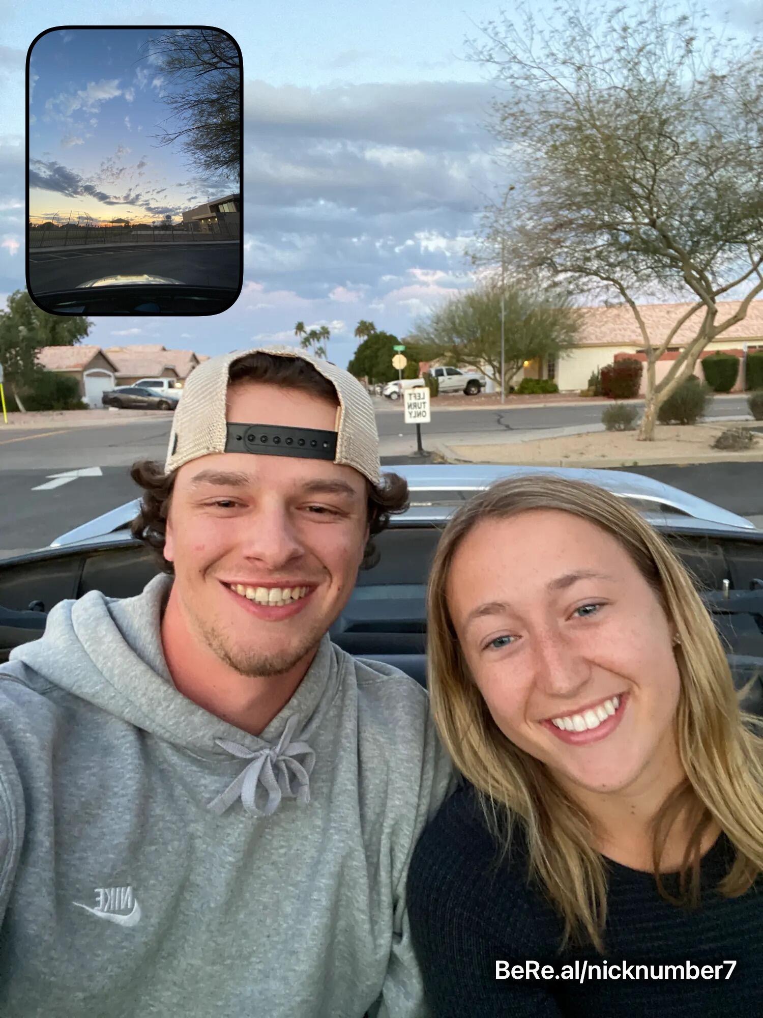 They would go out on drives, watch the sunset together, or work on homework regularly. Nick would flirt with Hailey a lot and she would not flirt back😂