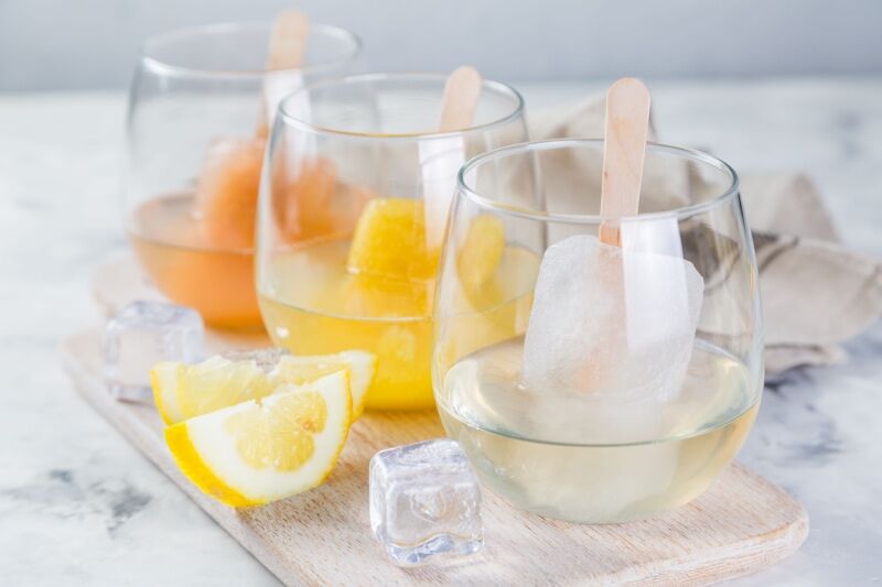 summer party ideas - wine and popsicles