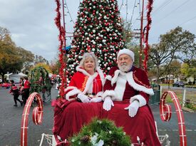 Mr. & Mrs. Santa Claus - Santa Claus - Antelope, CA - Hero Gallery 1