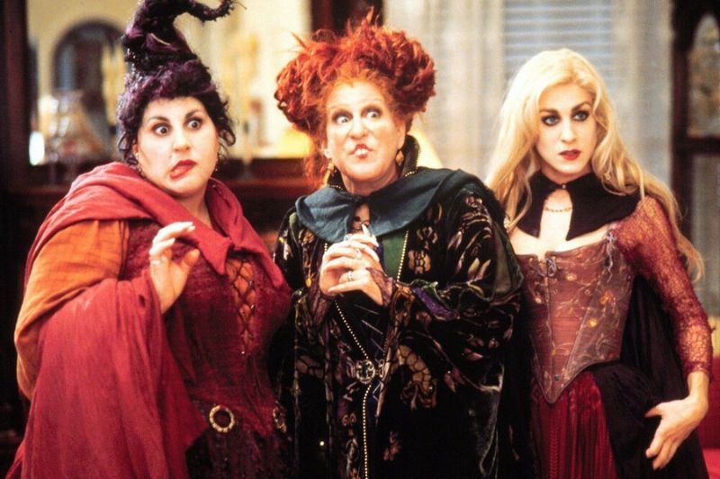 Hocus Pocus party idea - Sanderson Sisters costumes