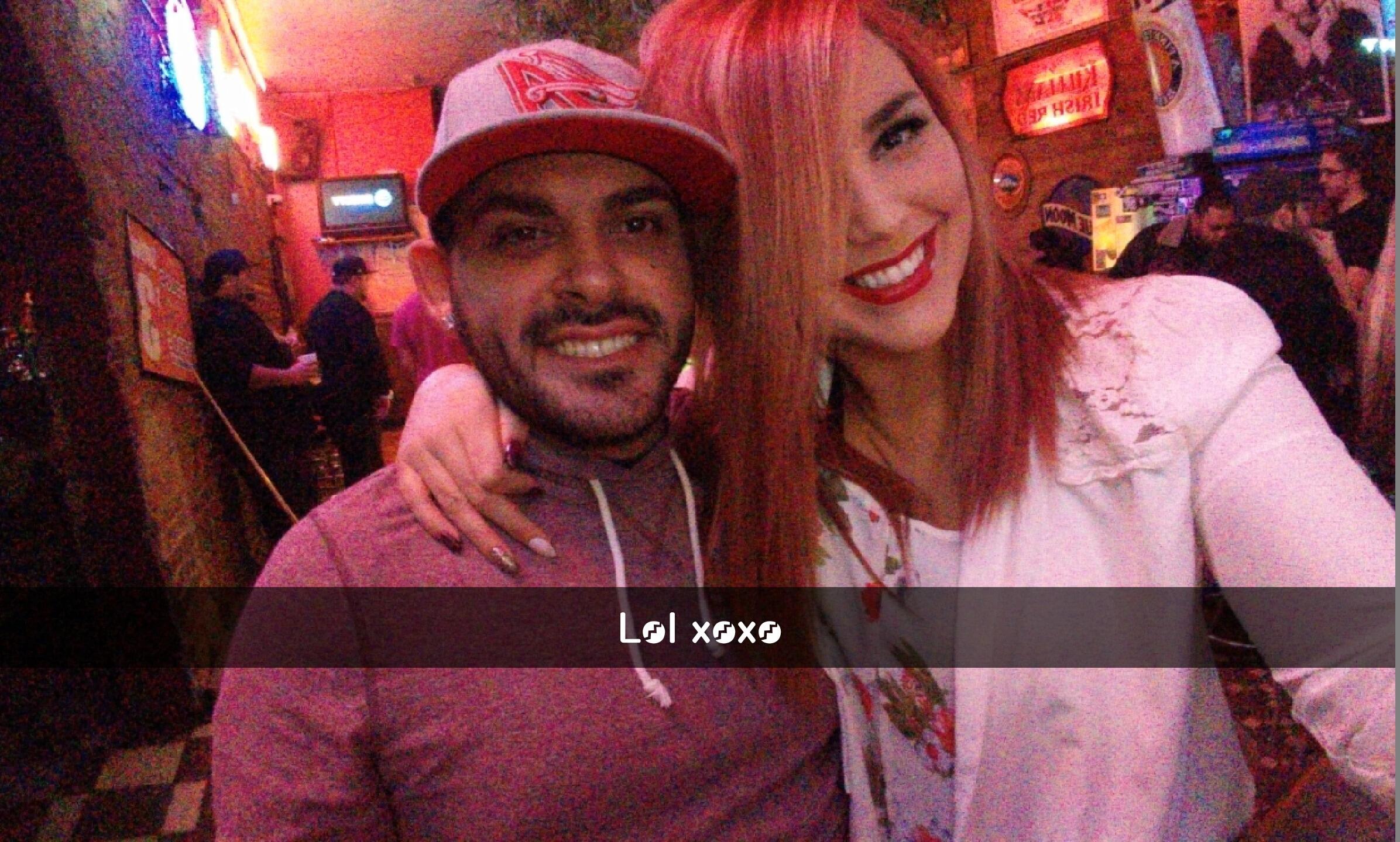 Started out as friends                                                   🖤                                                                              
Todo comenzó con una amistad