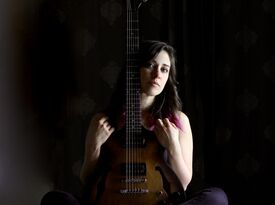 Elle Sera - Singer Guitarist - Fairfield, CT - Hero Gallery 2