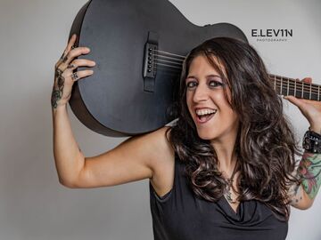 Lynnay Della Luce - Acoustic Guitarist - Atlanta, GA - Hero Main
