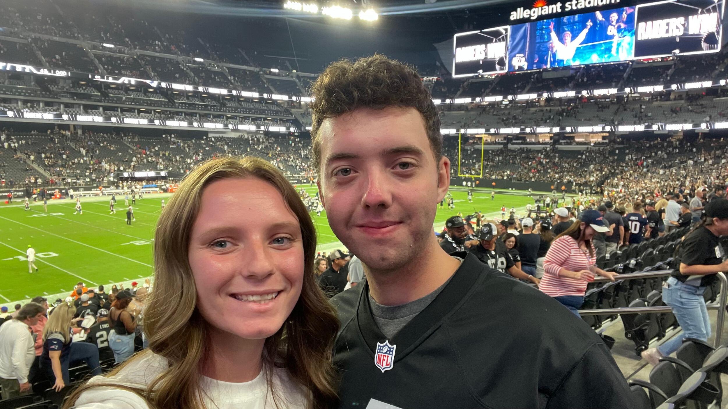 Kirsten and Josh took their first solo-trip... to Vegas!