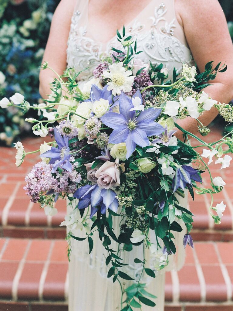 24 Cascading Bouquets That Stand Out On