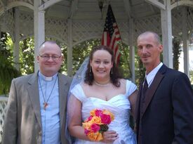 Emmaus Weddings - Wedding Officiant - Charlotte, NC - Hero Gallery 3
