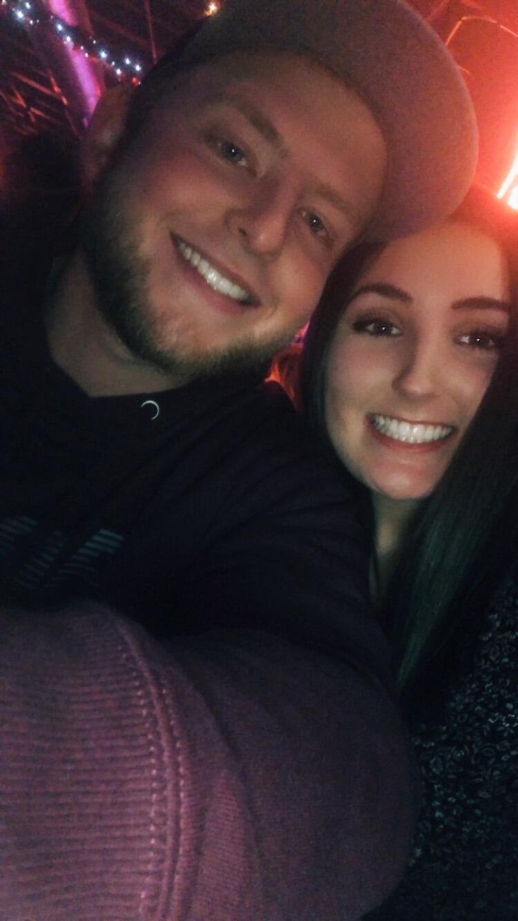 Chad's next work site was by Des Moines , IA and I got to stop and visit during my Winter break from school. 