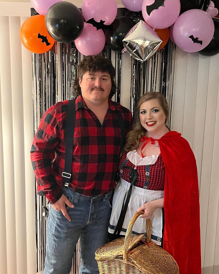 Halloween-
Red Riding Hood and the Huntsman