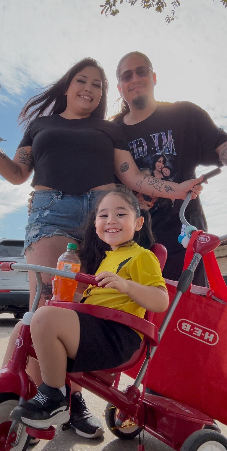 Jazmine got Mark a shirt with her and Solana's face on it.