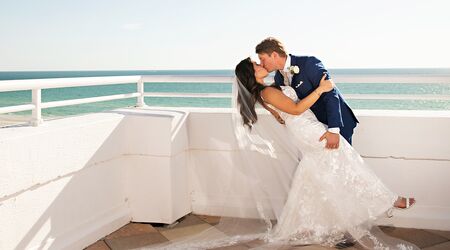 Jillian + Trevor Step Into The Limelight, Bilmar Beach Resort, Treasure  Island, FL — LIMELIGHT PHOTOGRAPHY